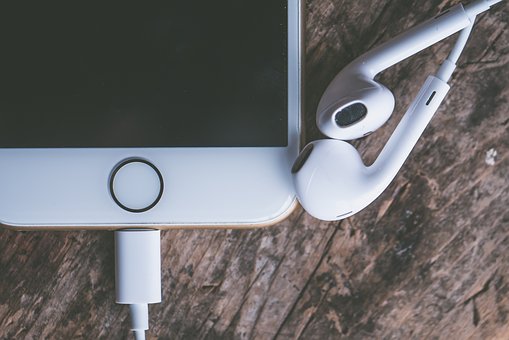 5 Podcasts for a Happier You